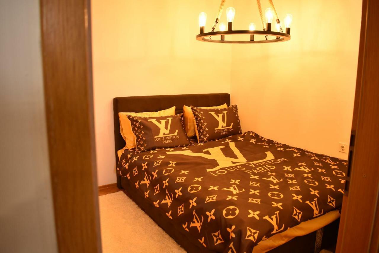 Naumovski Apartments Skopje Eksteriør billede
